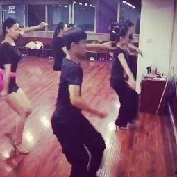 成人舞蹈单人片段视频大全,成人舞蹈单人片段精选集锦