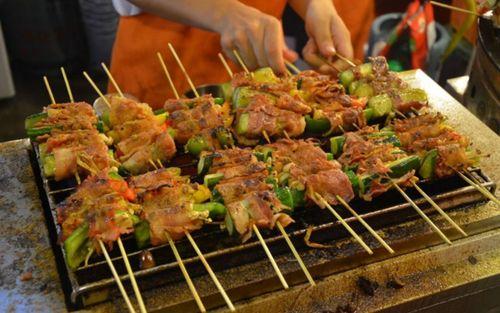 成人吃烧烤视频教程,烧烤达人教你轻松掌握成人烧烤技巧