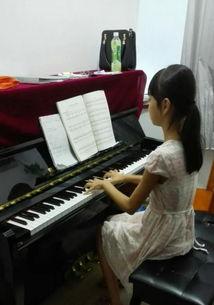 成人学钢琴教学视频,跟随教学视频轻松掌握钢琴演奏技巧